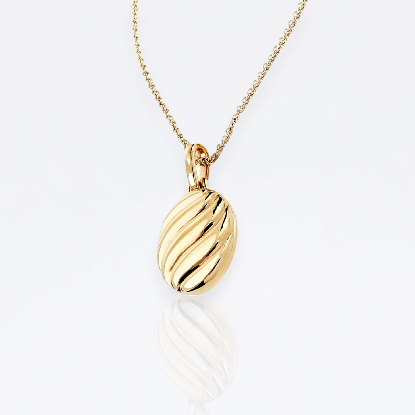 Shell a Viv Pendant
