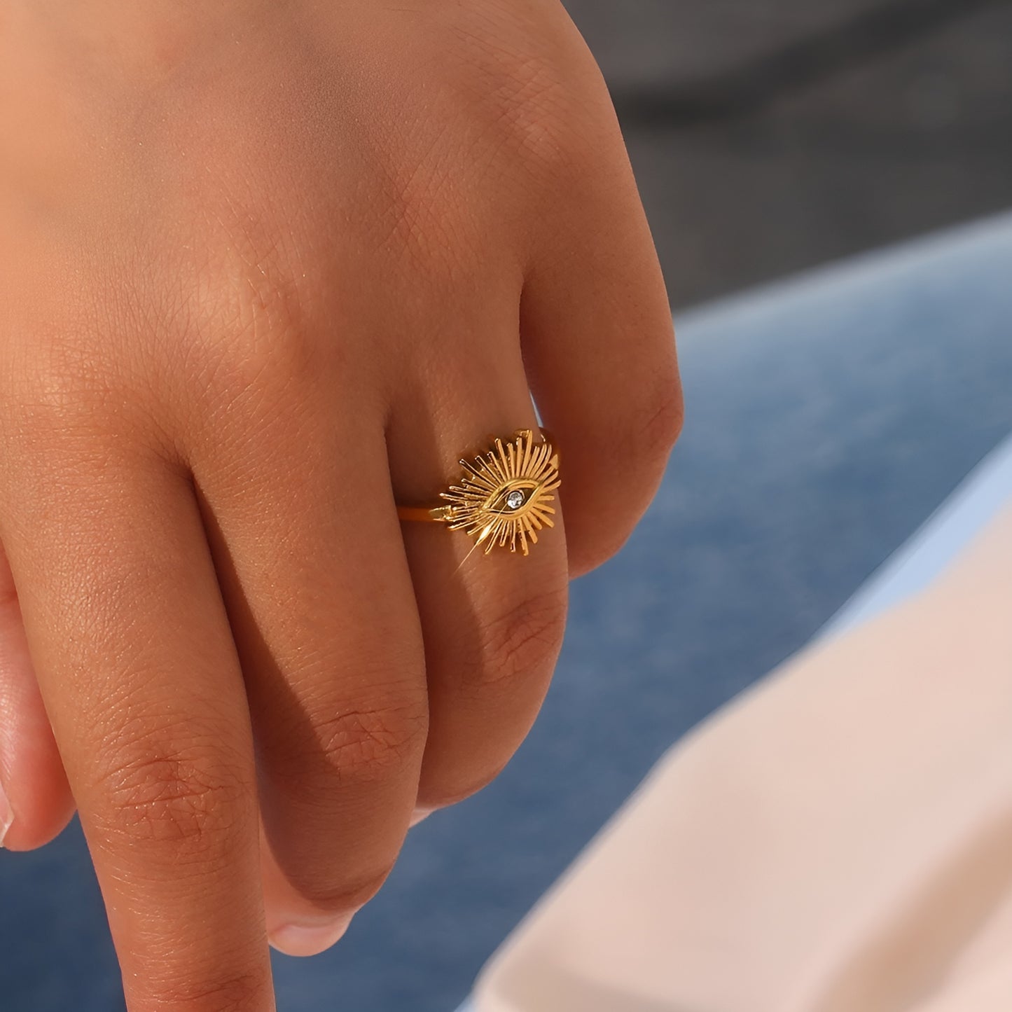Ayin Ring