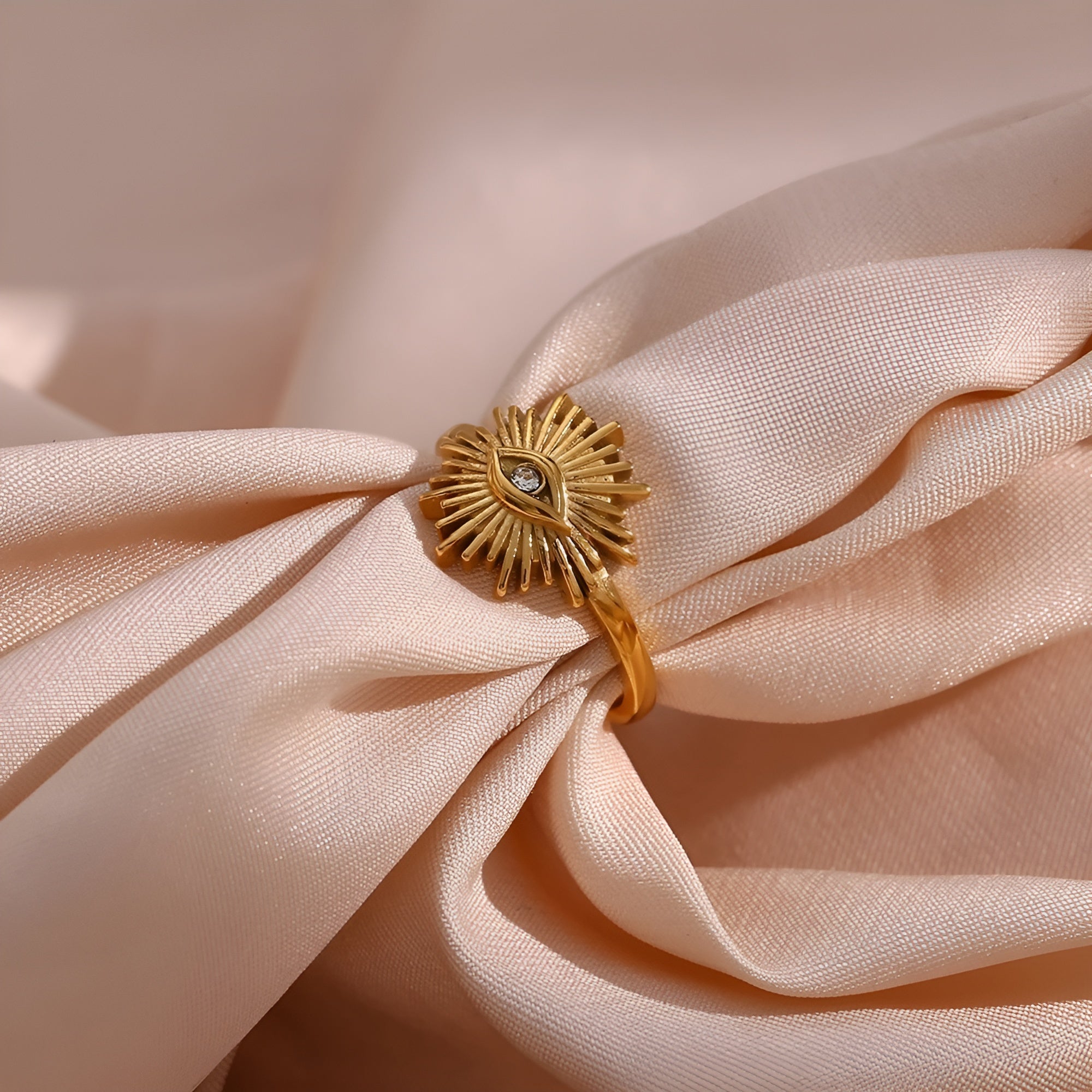 Ayin Ring